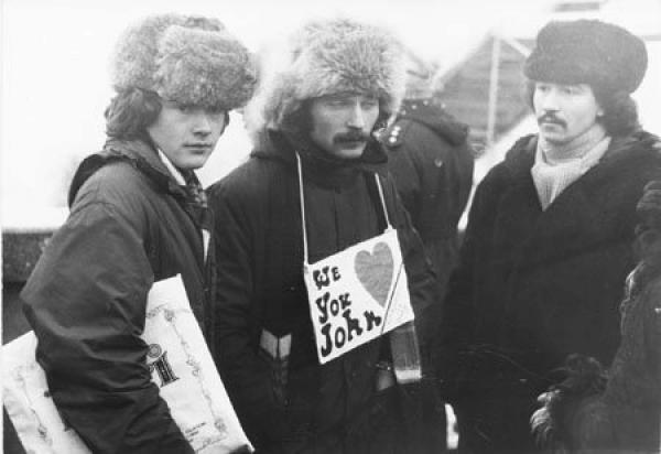 John Lennon commemoration meeting on the Lenin Hills, 1980. Photo: openmusicblog.com John Lennon commemoration meeting on the Lenin Hills, 1980. Photo: openmusicblog.com