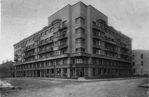 Corner of Khoromniy dead-end Street and Boyarskii Lane. Apartment building of the People’s Commissariat of Foreign Affairs, 1930. Photograph: PastVu