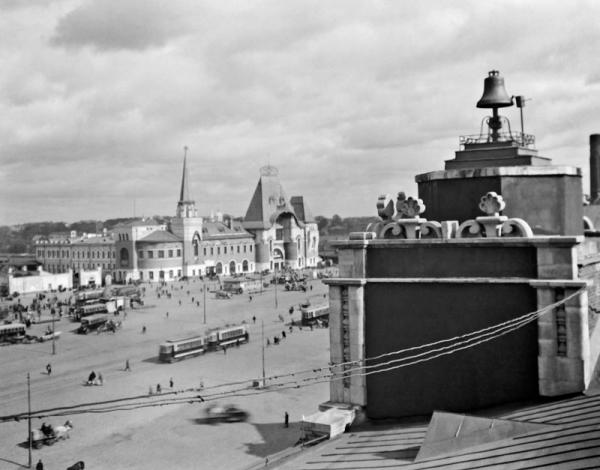 Kalanchyovskaya (now Komsomolskaya) Square. Photo: PastVu