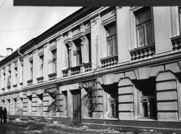 Потаповский переулок, дом № 7. 1979–82 гг. Фото: PastVu Потаповский переулок, дом № 7. 1979–82 гг. Фото: PastVu