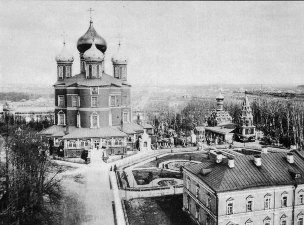 Donskoi Monastery, 1912. Photograph: PastVu Donskoi Monastery, 1912. Photograph: PastVu