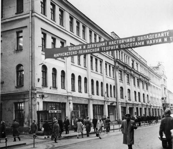 Nikolskaya Street, 10/2. Photo: PastVu Nikolskaya Street, 10/2. Photo: PastVu