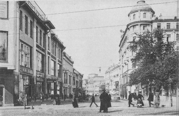 Угол Кузнецкого моста и Большой Лубянки. Дом № 16 — слева. 1908–1910. Фото: PastVu Угол Кузнецкого моста и Большой Лубянки. Дом № 16 — слева. 1908–1910. Фото: PastVu