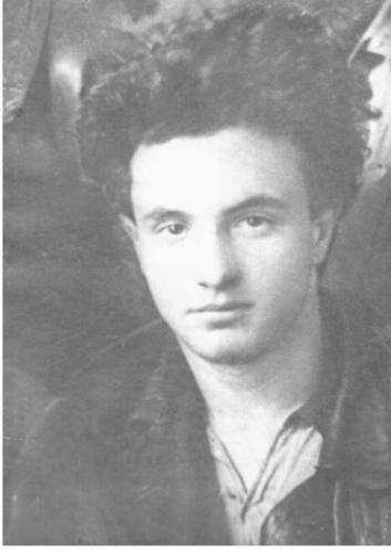 Yakov Grodzenskiy, 1922. Source: personal archives of S. Y. Grodzenskiy